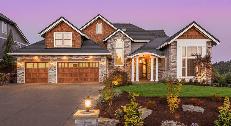selling a luxury house? here’s why now is a good time